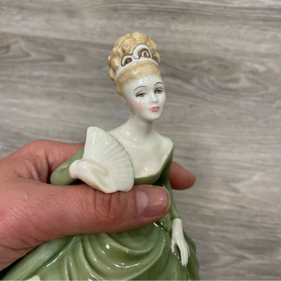 Vintage Royal Doulton HN2312 "Soiree" Bone China Figurine (512286H) 1967s - Picture 6 of 11